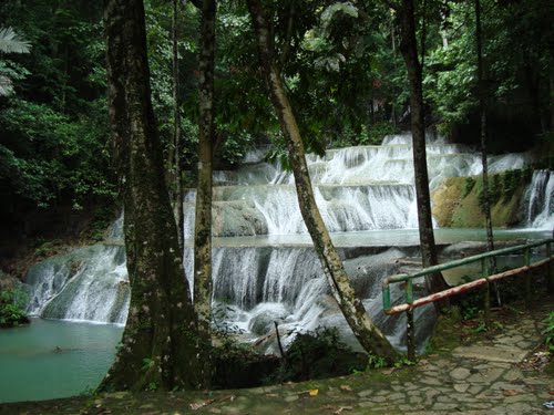 Moramo Waterfall